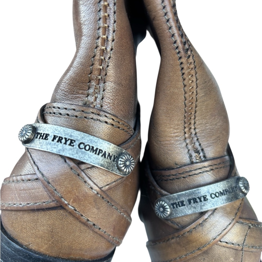 Frye women’s  Brown Leather riding boots brown size 5.5 B